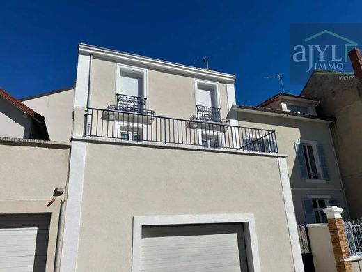 Luxury home in Vichy, Allier