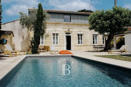 Luxury home in Eysines, Gironde