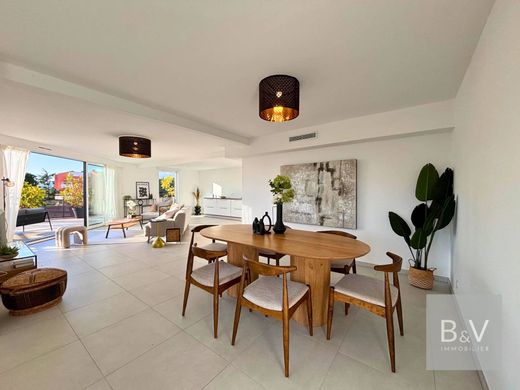 Appartement à Saint-Laurent-du-Var, Alpes-Maritimes