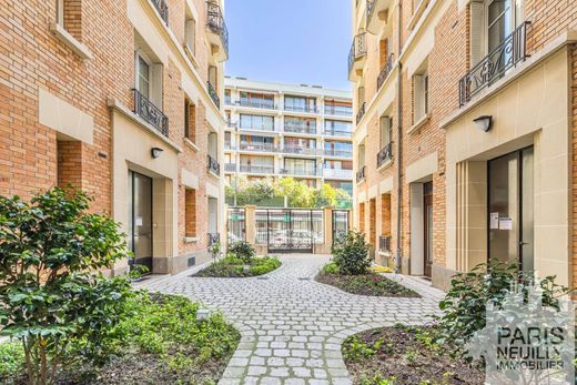 Apartment in Neuilly-sur-Seine, Hauts-de-Seine