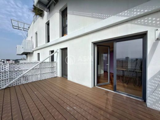 Daire Nanterre, Hauts-de-Seine