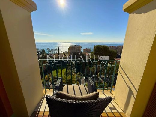 Apartment / Etagenwohnung in Menton, Alpes-Maritimes