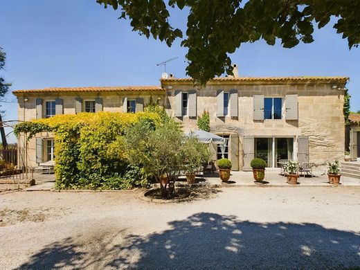 Luxury home in Arles, Bouches-du-Rhône