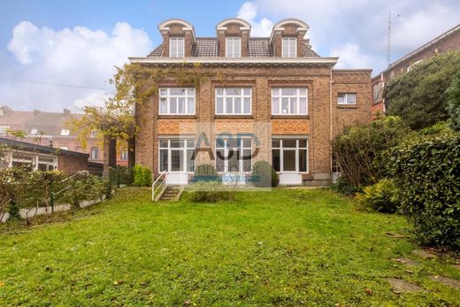 Luxury home in Roubaix, North