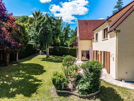 منزل ﻓﻲ L'Étang-la-Ville, Yvelines