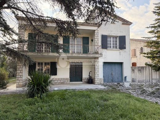 Luxury home in Arles, Bouches-du-Rhône