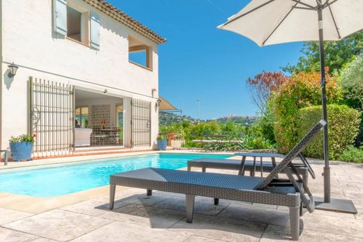 Maison de luxe à La Colle-sur-Loup, Alpes-Maritimes