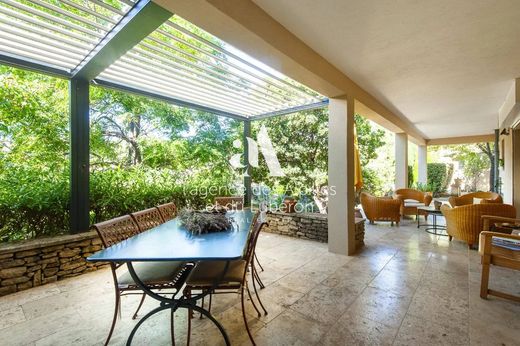 Luxury home in Aureille, Bouches-du-Rhône