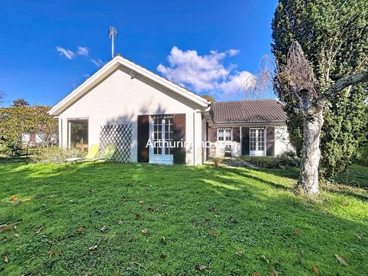 Luxury home in Villecresnes, Val-de-Marne