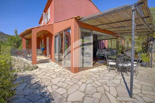 Luxe woning in La Turbie, Alpes-Maritimes