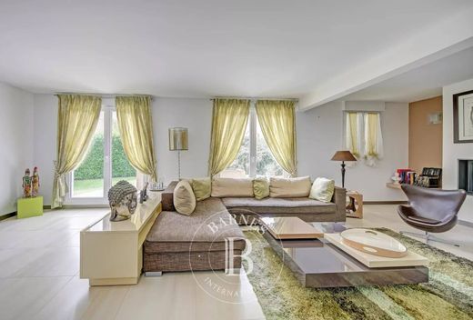 Casa di lusso a Saint-Nom-la-Bretêche, Yvelines