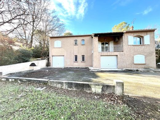 Luxury home in Châteauneuf-le-Rouge, Bouches-du-Rhône