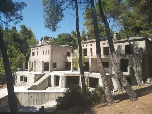Casa de luxo - Diónysos, Nomarchía Anatolikís Attikís