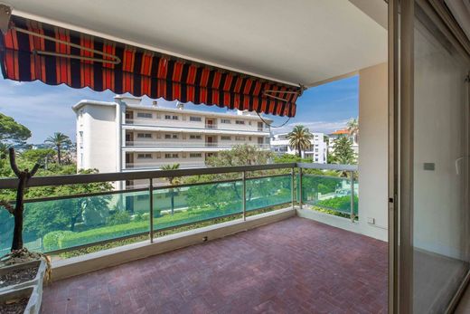 ニース, Alpes-Maritimesのアパートメント