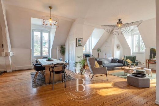 Apartament w Neuville-sur-Saône, Rhône