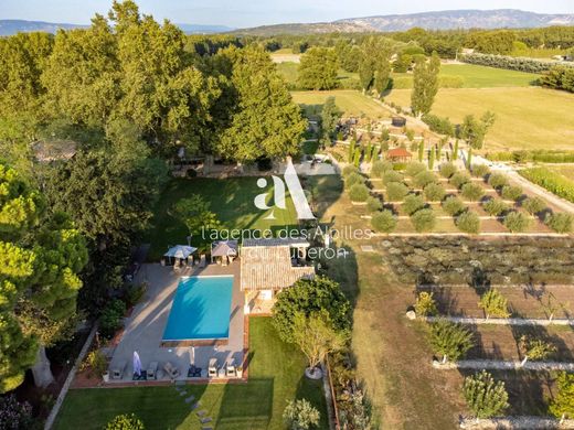 Saint-Rémy-de-Provence, Bouches-du-Rhôneの高級住宅