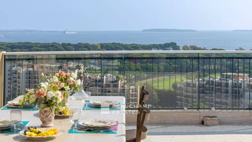 Apartment in Mandelieu-la-Napoule, Alpes-Maritimes