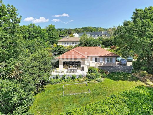 Luxury home in Grilly, Ain