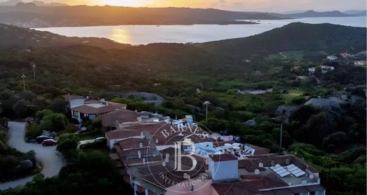 Albergo a Arzachena, Sassari