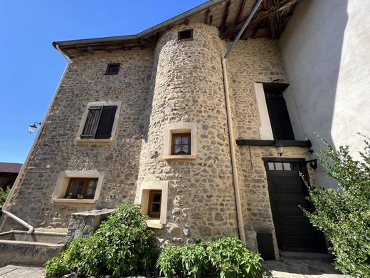 Luxe woning in Machézal, Loire