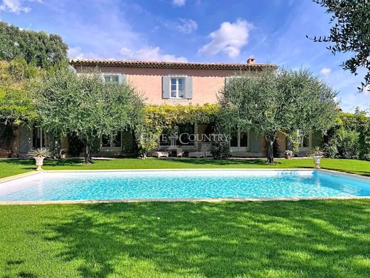 Вилла, Châteauneuf-Grasse, Alpes-Maritimes