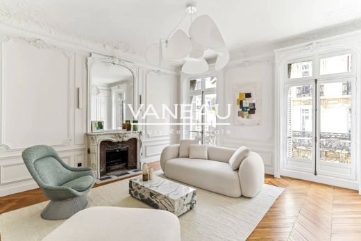 Appartement à Champs-Elysées, Madeleine, Triangle d’or, Paris