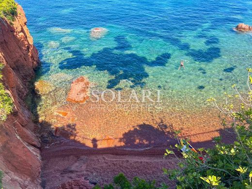 Βίλα σε Théoule-sur-Mer, Alpes-Maritimes