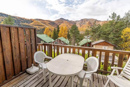 Chalet in Saint-Étienne-de-Tinée, Alpes-Maritimes