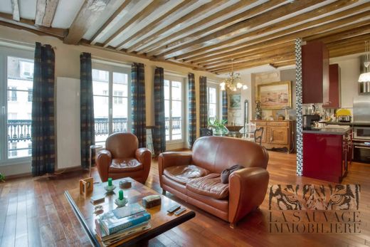 아파트 / Chatelet les Halles, Louvre-Tuileries, Palais Royal, Paris