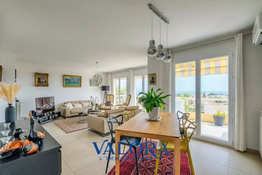 Apartment / Etagenwohnung in Bandol, Var