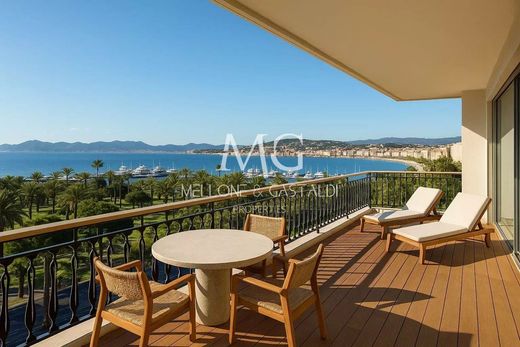 Apartment / Etagenwohnung in Cannes, Alpes-Maritimes