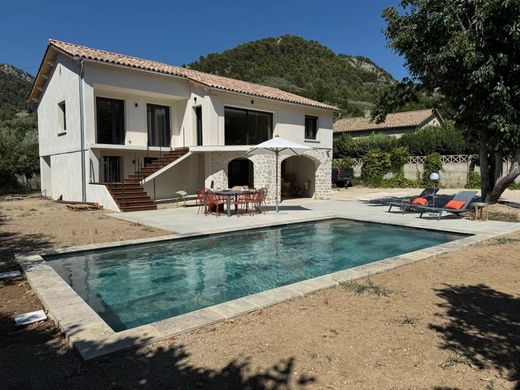Casa de lujo en Buis-les-Baronnies, Droma