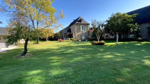 Casa di lusso a Artiguelouve, Pirenei atlantici