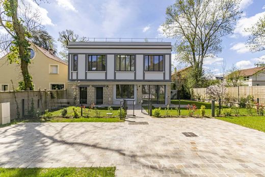 Apartment / Etagenwohnung in Vaucresson, Hauts-de-Seine