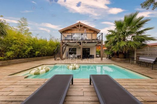 Luxury home in Gujan-Mestras, Gironde