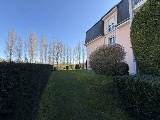 Apartment in Roeser, Canton d'Esch-sur-Alzette