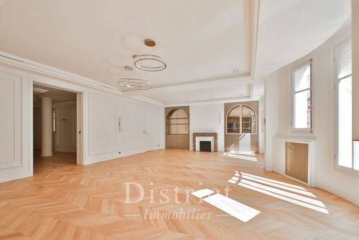 Apartment / Etagenwohnung in Champs-Elysées, Madeleine, Triangle d’or, Paris