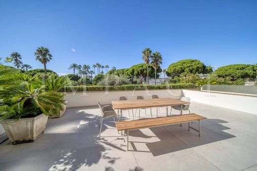 아파트 / 칸, Alpes-Maritimes