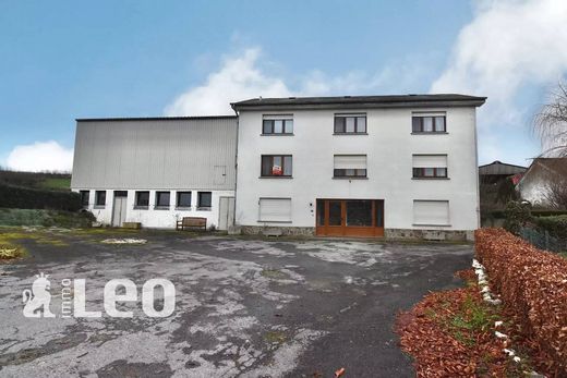 豪宅  Holler, Weiswampach