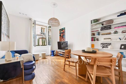 Apartment in Monceau, Courcelles, Ternes, Paris