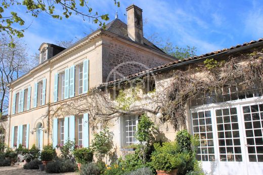 Luxe woning in Pons, Charente-Maritime