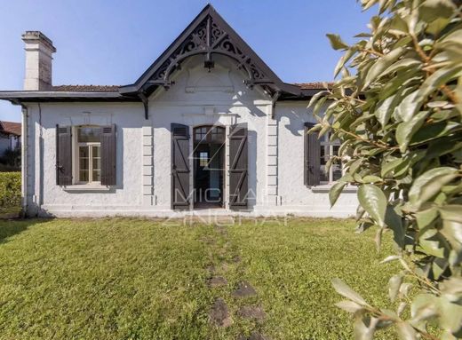 Luxury home in La Teste-de-Buch, Gironde