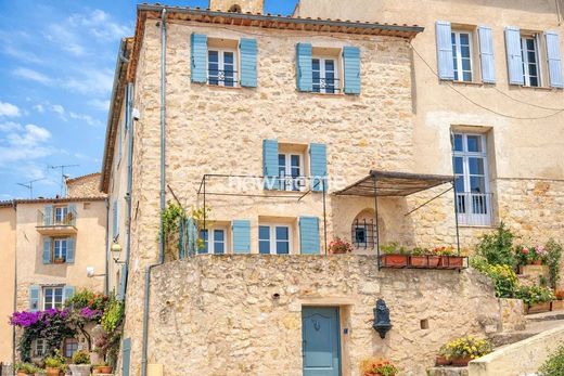 Luxury home in Châteauneuf-Grasse, Alpes-Maritimes