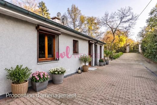 Luxury home in Claveisolles, Rhône