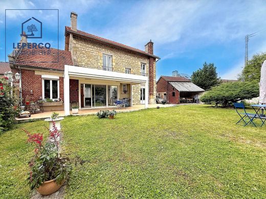 Luxury home in Crépy-en-Valois, Oise
