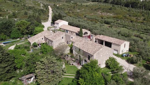 Casa de lujo en Mouriès, Bocas del Ródano