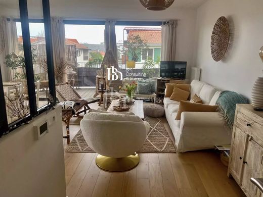 Apartment / Etagenwohnung in La Teste-de-Buch, Gironde