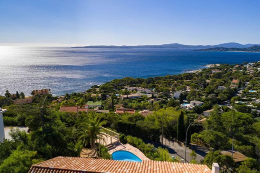 Apartment / Etagenwohnung in Les Issambres, Var