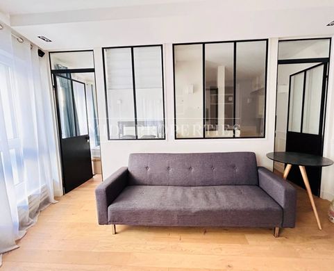 Apartment in Saint-Germain, Odéon, Monnaie, Paris
