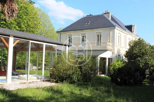 Luxury home in Surgères, Charente-Maritime